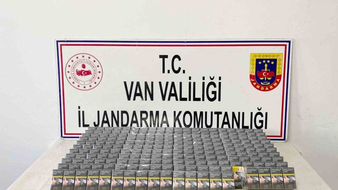 Jandarma Van&#039;ın Başkale ilçesinde bin 470 paket kaçak sigara ele geçirdi