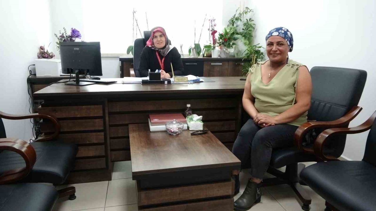 Kanseri yenen hemşire işine dönmek için gün sayıyor