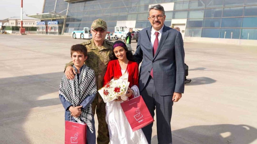 Kara Kuvvetleri Komutanı Orgeneral Metin Tokel Hakkari’de