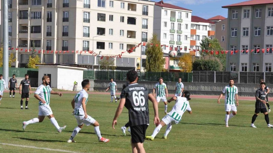 Kars 36 Spor: 4 Şırnak Petrol Spor: 1
