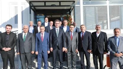 Kaymakam Karaloğlu ve Van Ak Parti İl Başkanı Arvas'tan Aşevi Ziyareti