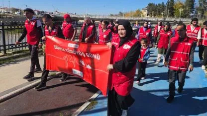 Kızılay Ağrı Şubesinden Dünya Yürüyüş Günü Etkinliği