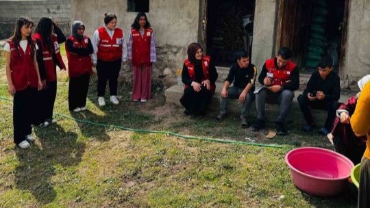 Kızılay Patnos şubesi ihtiyaç sahibi ailelere yardım ulaştırdı