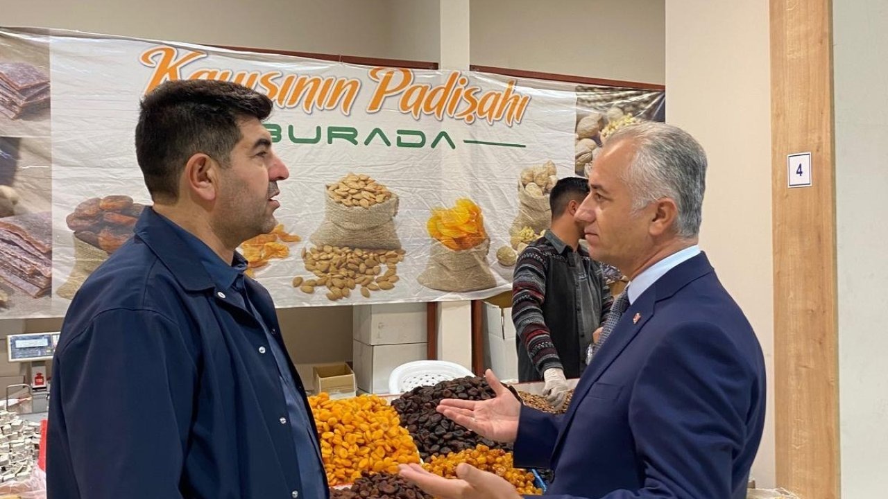 Malatya İş İnsanları Platformu Başkanı Ahmet Özköse: &quot;Kayısı Malatya’nın kırmızı çizgisidir&quot;