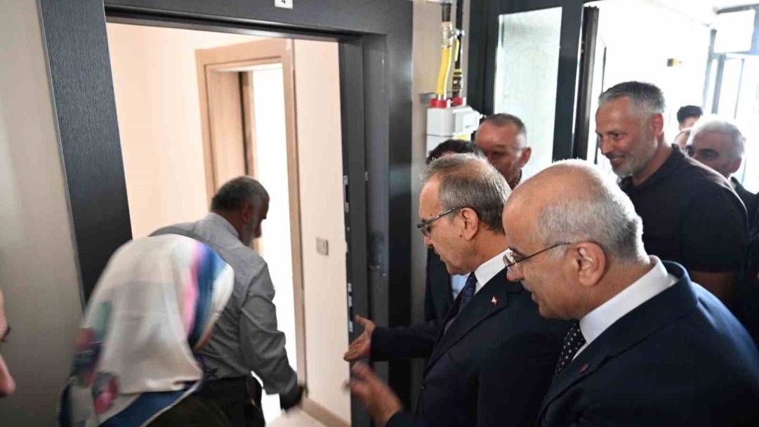 Malatya’da bin 130 konutun anahtarları hak sahiplerine teslim edildi