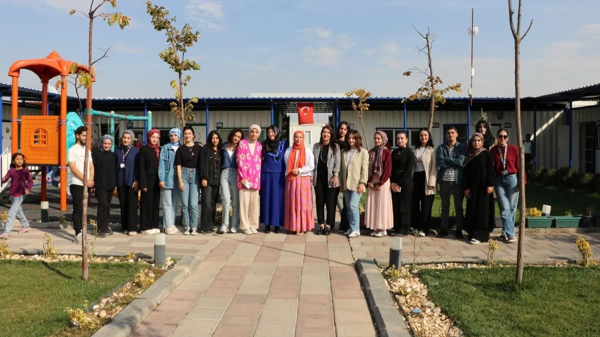 Malatya’da Konteyner Kent’te kadınlara hijyen eğitimi