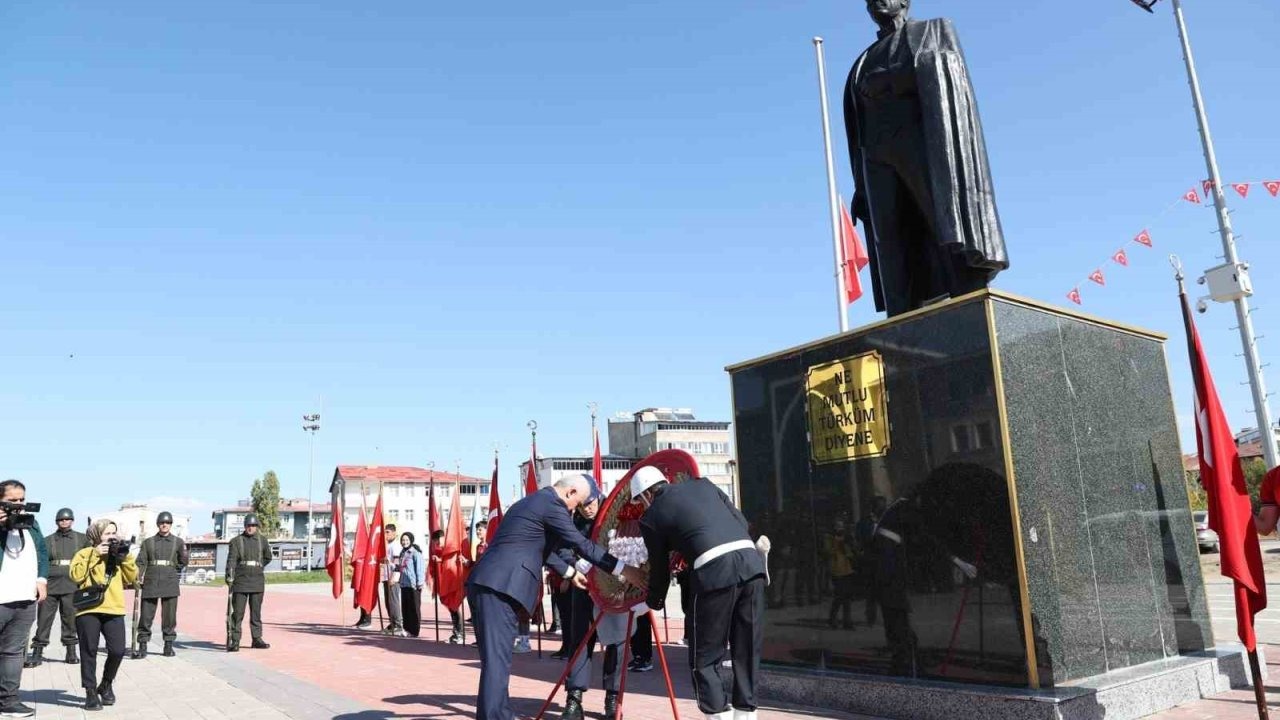 Muş’ta Cumhuriyet’in 102. yılı kutlamaları başladı