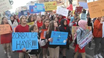 Pozitif okul kültürü akran zorbalığını azaltıyor
