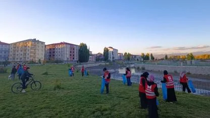 Türk Kızılay Gönüllülerinden Örnek Davranış
