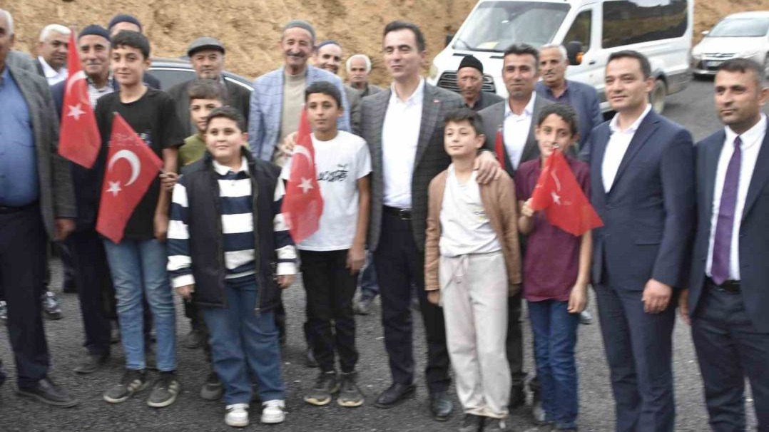 Vali Karakaya köylerdeki yatırımları inceledi