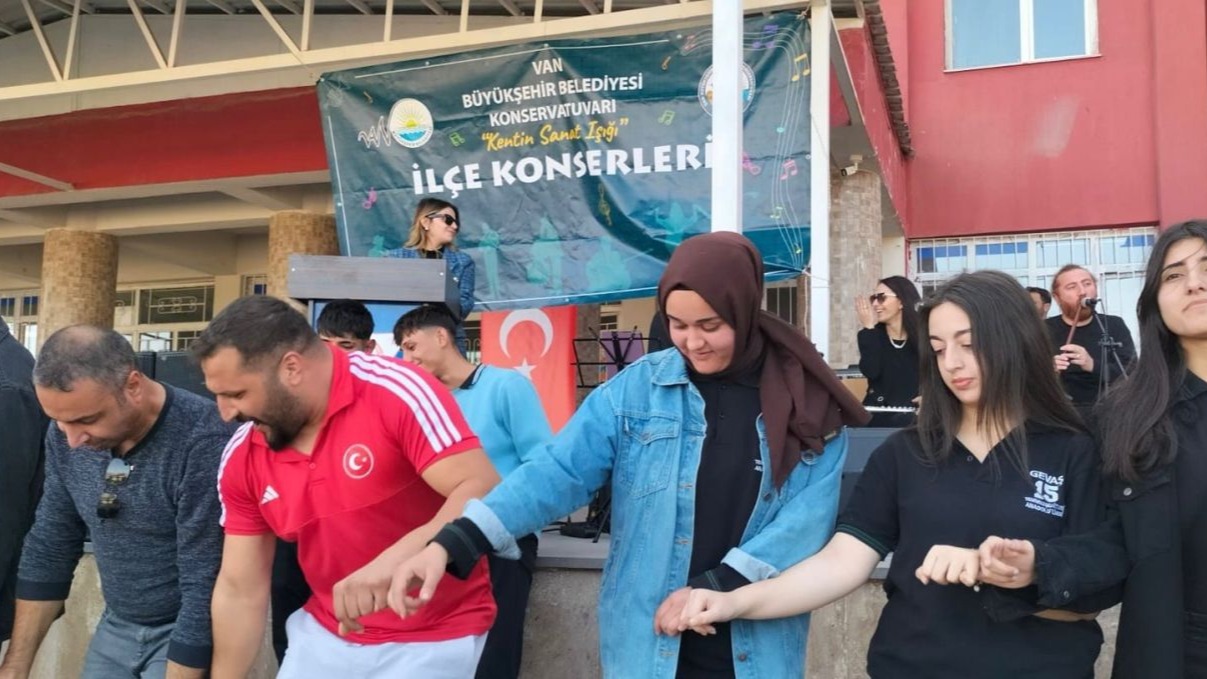 Van Büyükşehir Belediyesinden unutulmaz konser