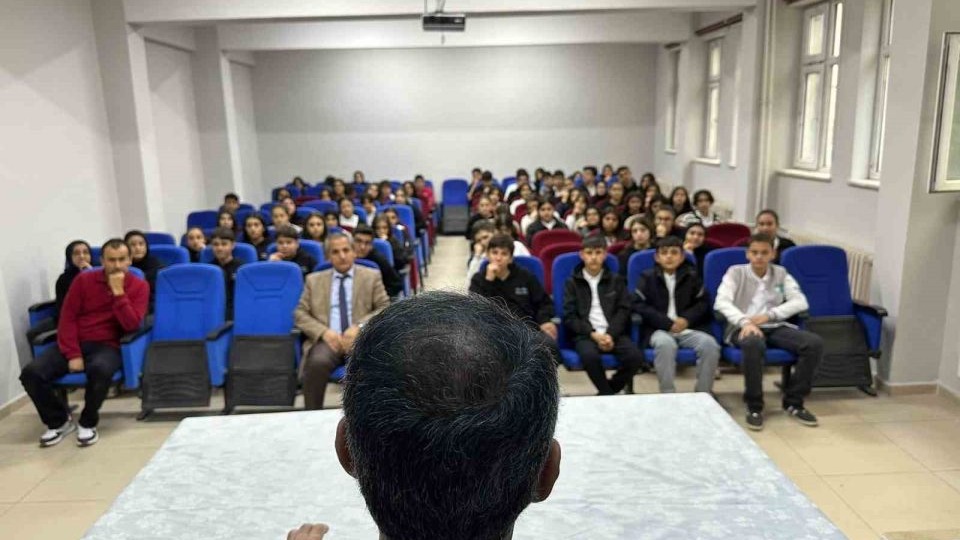 Van İl Müftülüğü &quot;5 Soru ve 5 Cevap&quot; konferansını düzenledi