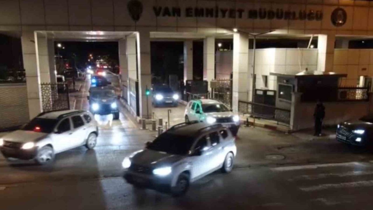 Van merkezli 9 ilde dolandırıcılık operasyonu: 26 tutuklama