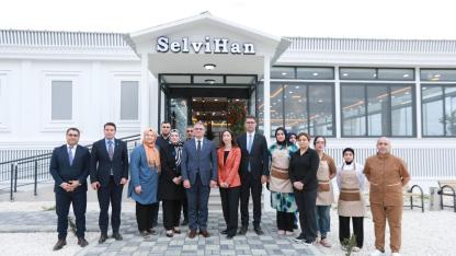 Van Valisi Balcı Erciş Selvihan Kadın Kooperatifini Ziyaret Etti