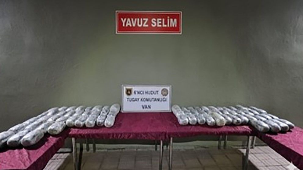 Van ve Hakkari’de 102 kilo 429 gram uyuşturucu ele geçirildi