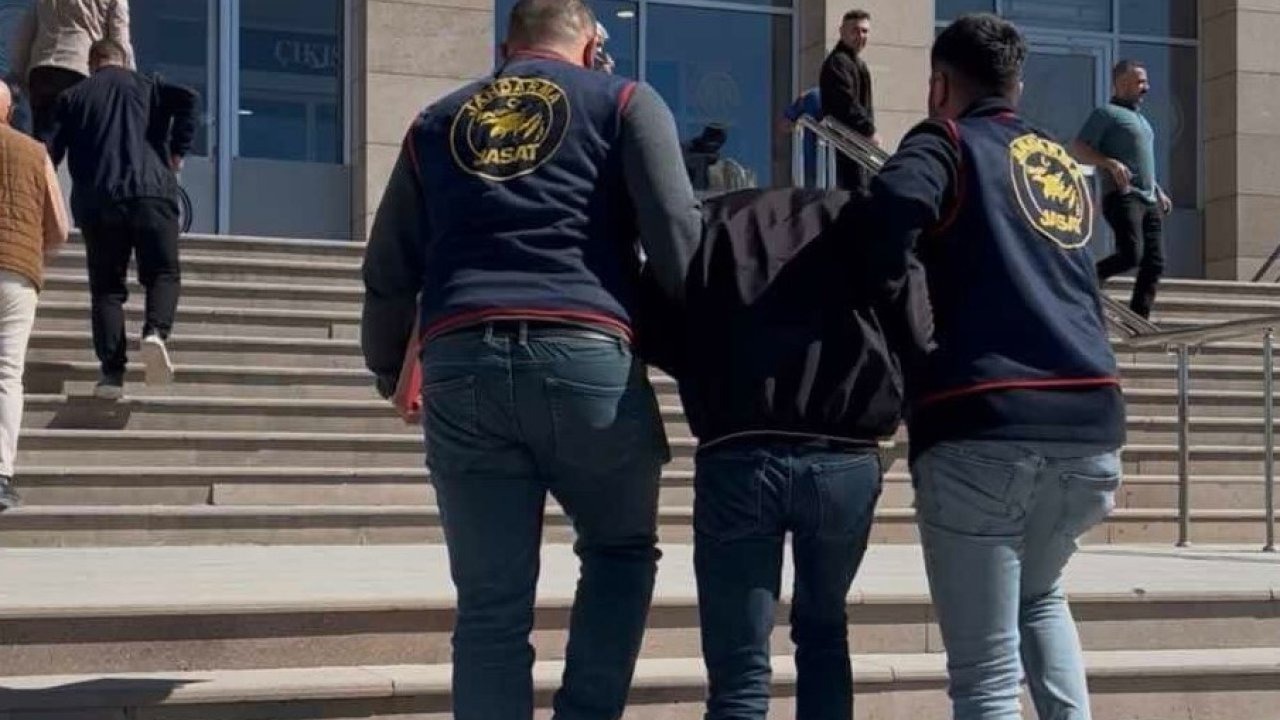 Van’da 25 yıl 9 ay hapis cezasıyla aranan yabancı uyruklu şahıs yakalandı