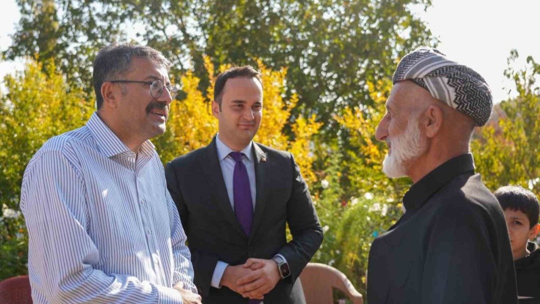 2. Ordu Komutanı Korgeneral Topaloğlu gaziyi köyünde ziyaret etti