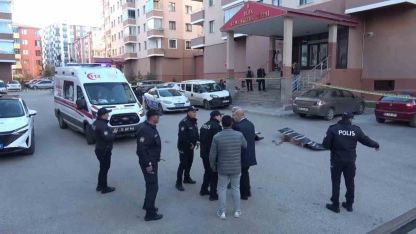 Önce kadını öldürdü sonra intihar etti