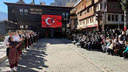 Erzincan Eğin Halk Oyunları, gençlerle yeniden hayat buluyor