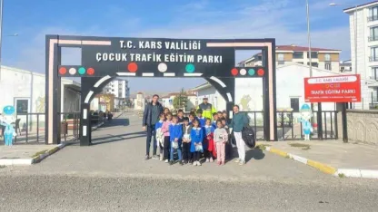 Kars’a jandarmadan öğrencilere yönelik trafik eğitimi