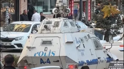 Hakkari Yüksekova’da cadde ortasında kavga