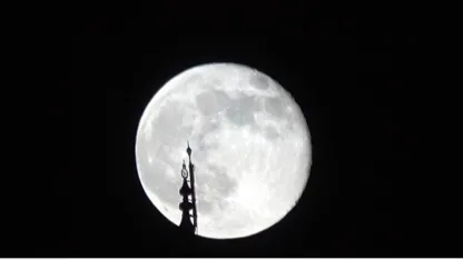 Van'da şişkin ay görsel şölen sundu