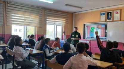 Kars Yeşilay minik yüreklere dokundu