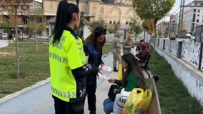 Kadın kolluk güçleri alana indi: Yüksekova’da polis, jandarma, bekçi ve zabıtadan kadına yönelik şiddetle mücadele seferberliği