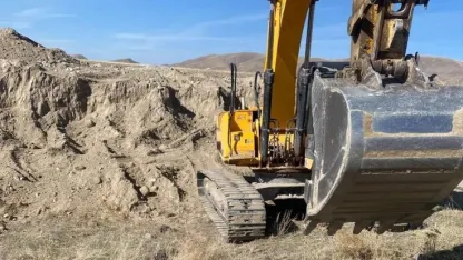 Horasan'da jandarma kaçak kazı operasyonu gerçekleştirdi