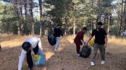 Sarıkamışlı öğrencilerden örnek davranış
