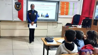 Erzincan’da çocuk polisi öğrencileri bilgilendirdi