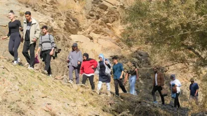 "Adımlarla Keşfet" projesi kapsamında 40 kişi Muş’un ünlü bağlarına yürüdü