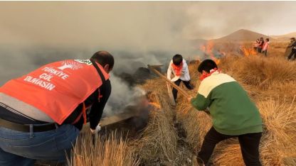 Hakkari’nin Yüksekova kuş cenneti alevlere teslim: Yangın kontrol altına alınamıyor
