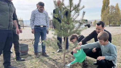 Kars Akyaka’da fidan dikimi etkinliği