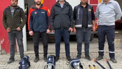 Erzincan Refahiye’de itfaiye personeline trafik kazalarına müdahale eğitimi