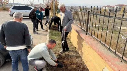 Erzurum GSİM spor kampüslerine meyve ağacı dikti