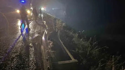 Malatya’da şarampole devrilen çekicinin sürücüsü hayatını kaybetti