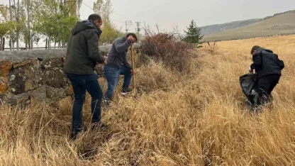 Kars’ta muhtardan örnek davranış: Kayaköprü köyünde fidanlar toprakla buluştu