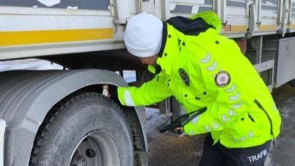 Erzincan’da zorunlu kış lastiği denetimi yapıldı