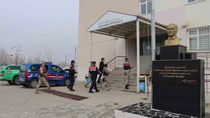 Jandarmadan çocuklara destek