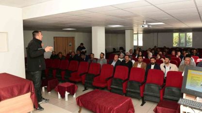 Çatak'ta servis şoförleri ve rehber personellere iş sağlığı ve güvenliği eğitimi verildi