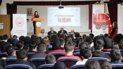 Şehit yakınları ve gaziler öğrencilerle buluştu