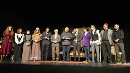 Kılıbık Hayrullah sahne aldı