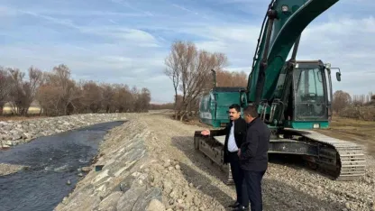 Kars Susuz Çayı’nda dere ıslahı ve taşkın koruma çalışmaları sürüyor
