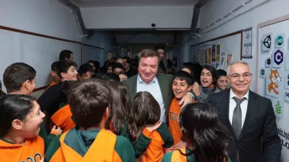 Vali Aydoğdu: "Eğitimin gücü öğretmenlerimizin emeğiyle yükseliyor"