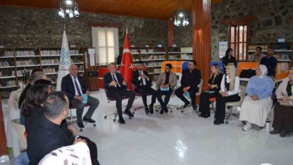 Muş Bulanık Kaymakamı Koşansu, kütüphane buluşmalarında öğretmenlerle özel söyleşi gerçekleştirdi