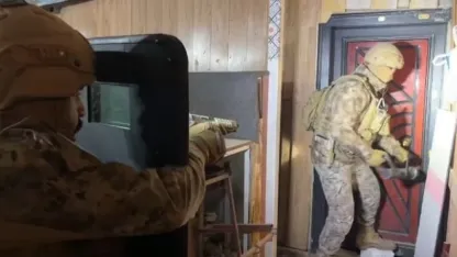 Polis yağma, tefecilik ve kumar operasyonu ile 15 kişi tutukladı