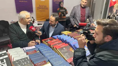 Prof. Dr. Hakan Kadıoğlu, Kitapseverlerle Erzurum’da buluştu
