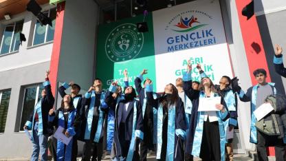 Ağrı Deneyap Teknoloji Atölyesi İlk Mezunlarını Verdi