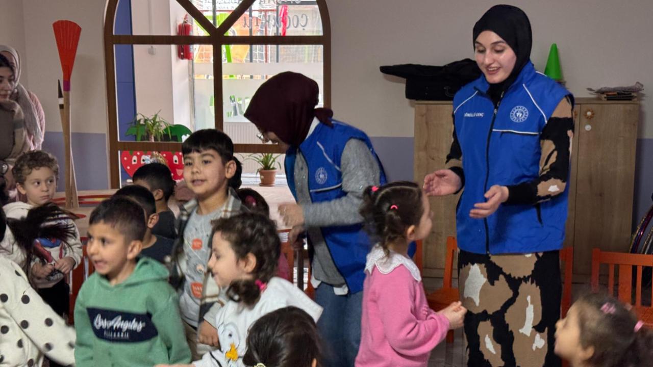 Ağrı Gençlik Liderlerinden Miniklere Ağız ve Diş Sağlığı Eğitimi